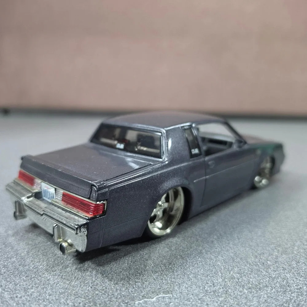 Jada Toys DUB City 1987 Buick Grand National 1/24 Custom Diecast Car